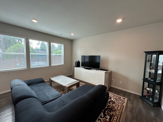 Foto del edificio - 930 Bradley St NE