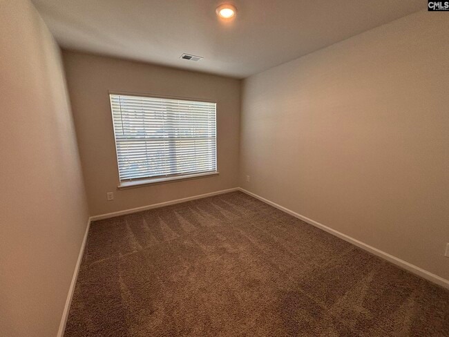 Building Photo - 425 N High Duck Trail