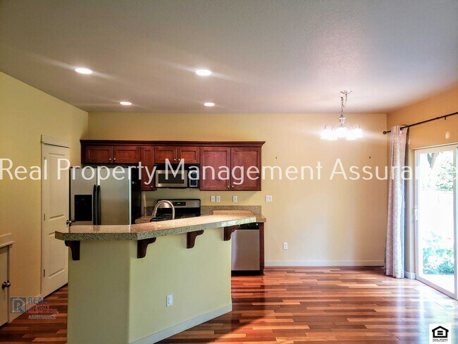 Building Photo - Tranquil 3BR/2.5BA Home on a low-traffic d...