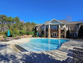 Building Photo - 632 Overlook Dr