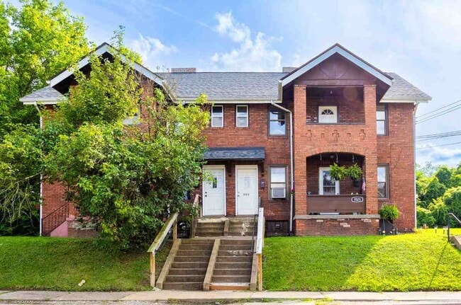 Building Photo - 1037 N 6th St