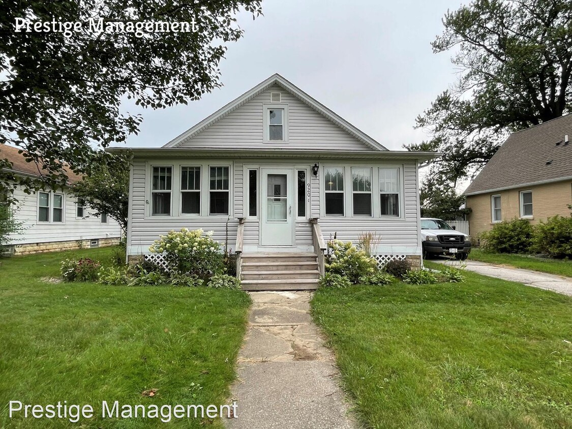 Primary Photo - 2 br, 1 bath House - 920 Lake St