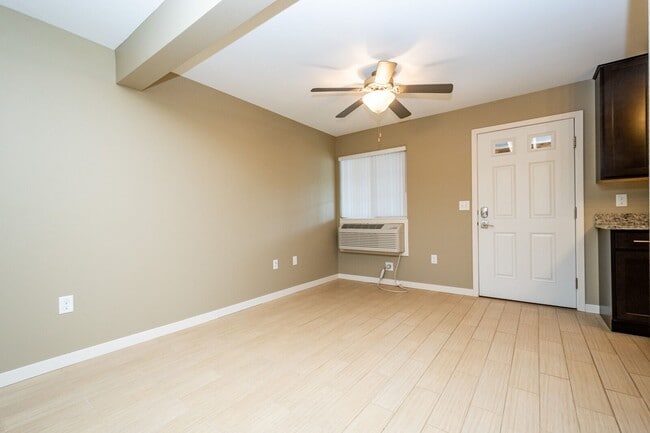 Photo - 201 6th St Apartment