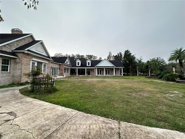 Building Photo - 7024 Sawmill Blvd