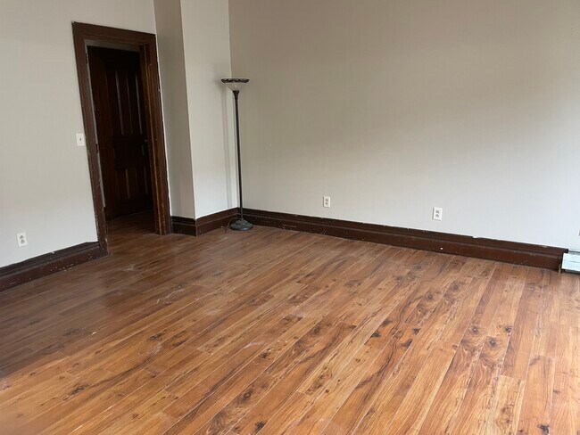 Living Room - 619 W Water St