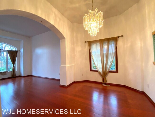 Building Photo - 4 br, 3 bath House - 2706 143rd St SE