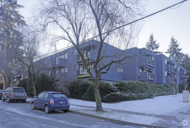 Building Photo - Highbury Apartments