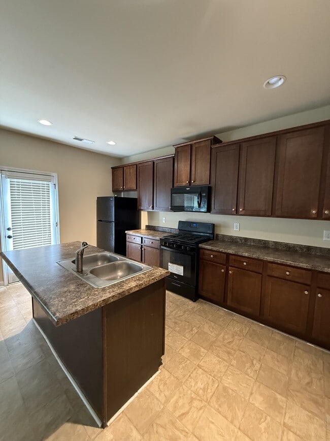 Building Photo - 2529 Shropshire Pl