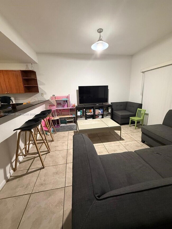 Foto del edificio - 8999 NW 107 Ct