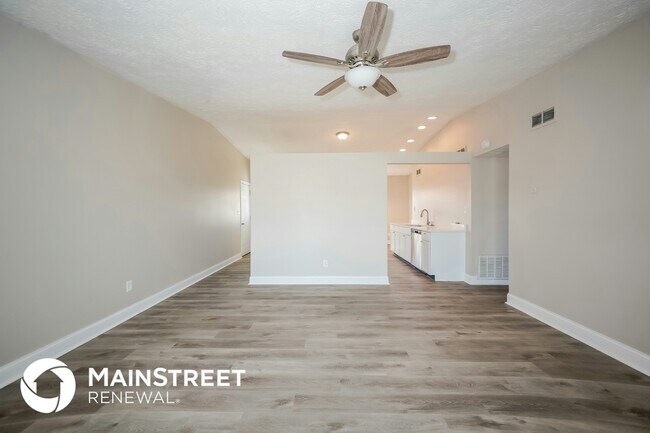 Building Photo - 6107 Old Mill Dr