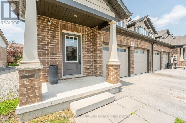 Building Photo - 7619 Green Vista Gate