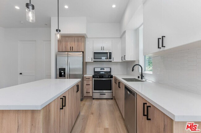 Foto del edificio - 1821 Ashmore Pl