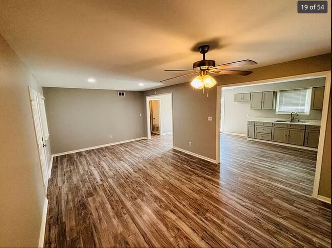 Building Photo - 39206 3 Bed 2 Bath Completely Remodeled