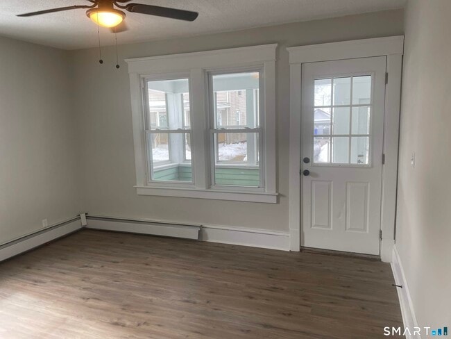 Building Photo - 82 Windsor St