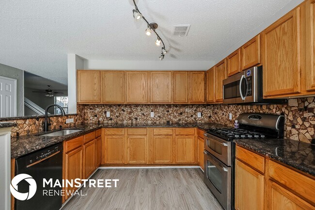 Building Photo - 4612 Palm Ridge Dr
