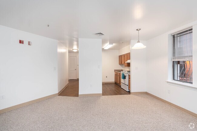 2HAB, 1BA - 880 ft² - Landmark
