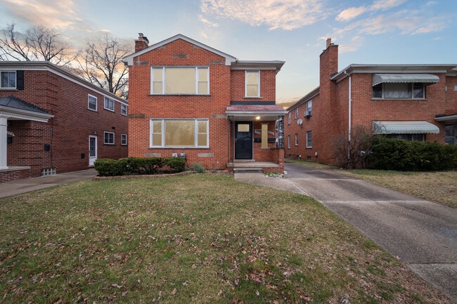 Front view from street - 204 Catalpa Dr