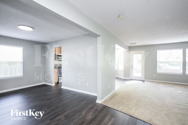 Foto del edificio - 461 E Clear Lake Ln