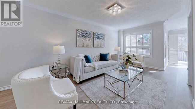 Building Photo - 77 Silverdart Crescent