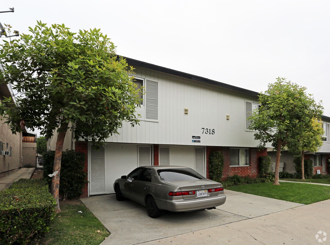 Foto del edificio - 7318 Newlin Ave