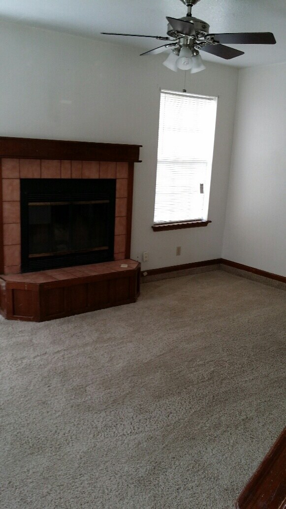 Building Photo - 5005 McAnelly Dr