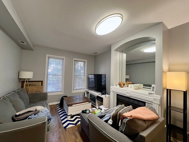 Foto del edificio - 1238 N Cleaver St