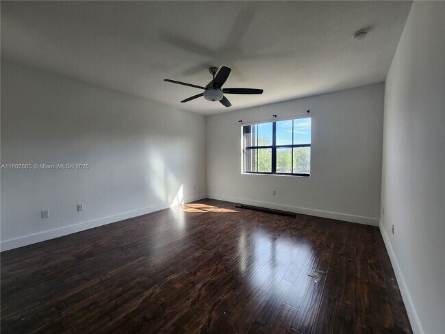 Foto del edificio - 22433 SW 102nd Ave
