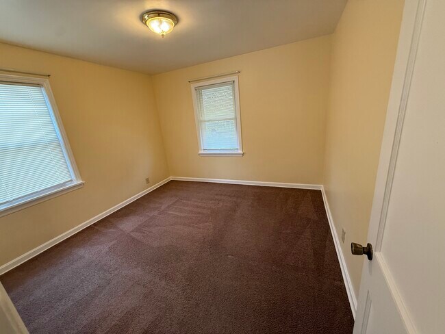 Foto del edificio - 14805 Reddington Ave