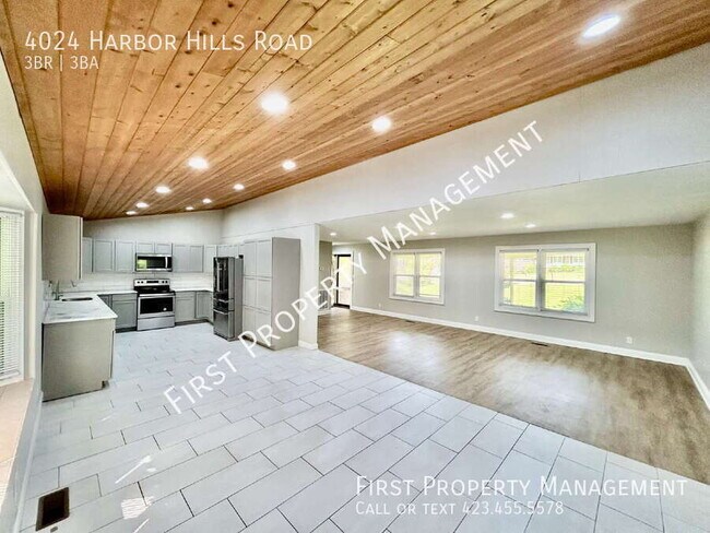 Foto del edificio - 4024 Harbor Hills Rd