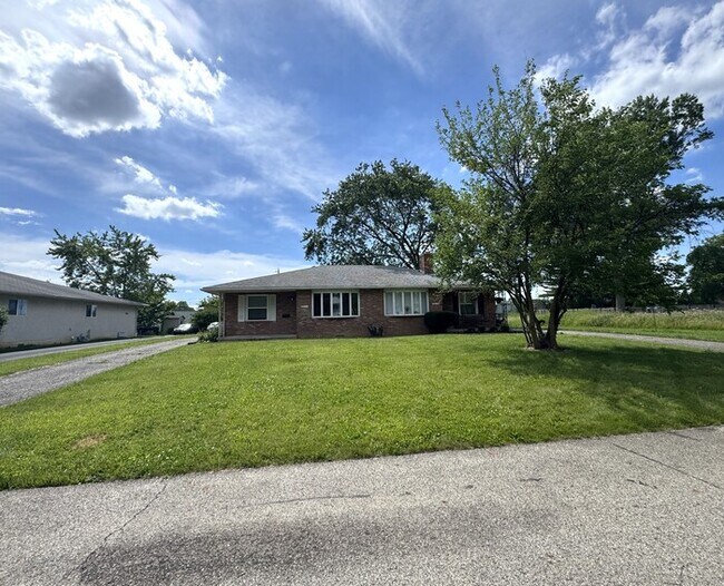 Foto del edificio - 3971 Far Hills Dr