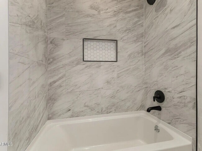 Building Photo - 3234 E Marilyn Rd