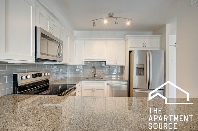 Photo - 1560 N Sandburg Terrace Apartment