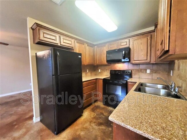 Foto del edificio - 4810B Deep Dr