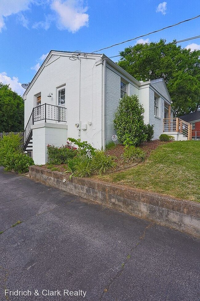 Building Photo - 3 br, 2 bath House - 2725 Mailan Drive