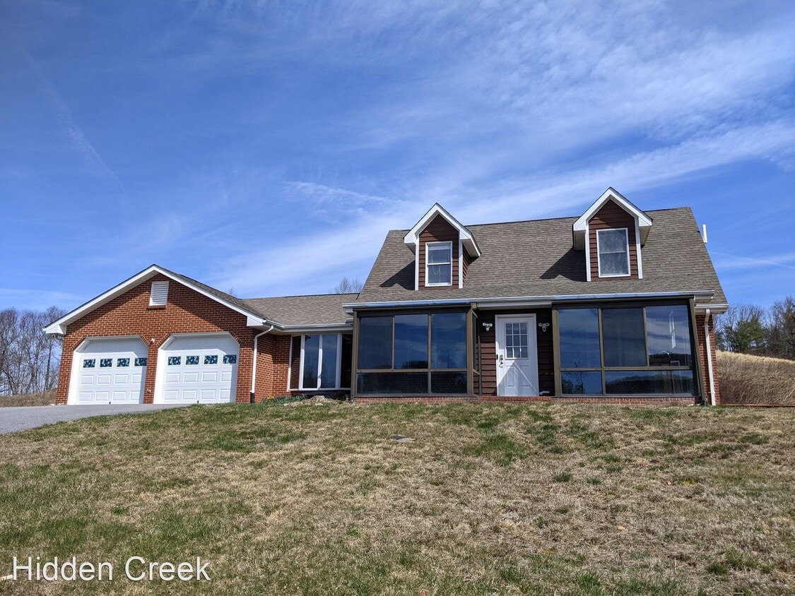 Primary Photo - 3 br, 2 bath House - 5990 Idlewild Road