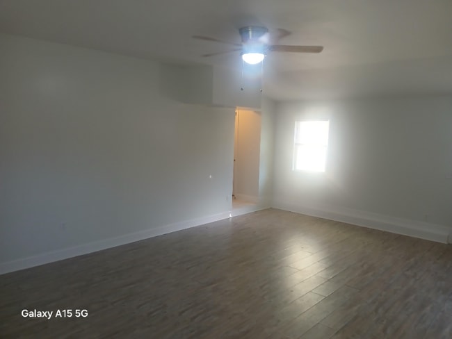 Foto del edificio - 230 Northwest Ave