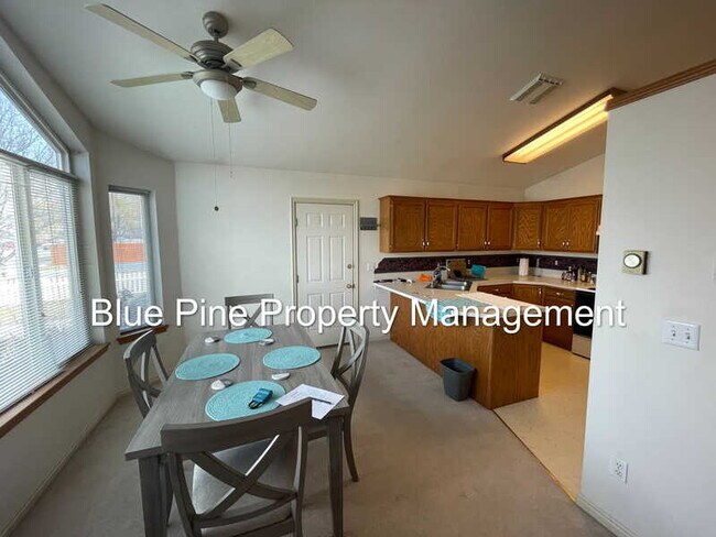 Building Photo - 3705 Spring Creek Dr