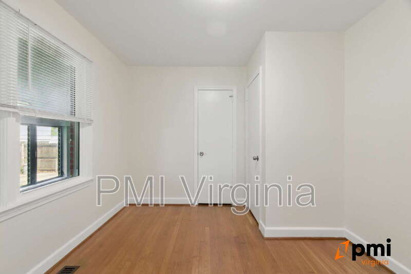 Foto principal - 34 Whitaker Ave