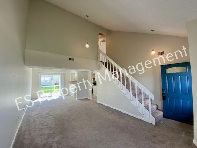 Building Photo - Charming Condo in Greenwood Close to Every...