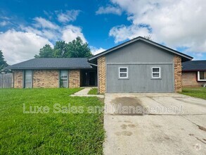Building Photo - 11701 N Lee Ave