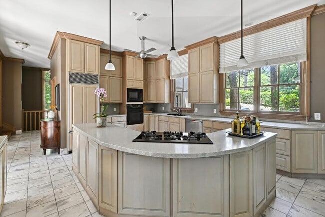 Building Photo - 3281 Habersham Rd NW