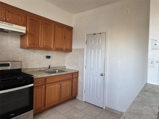 Foto del edificio - 95-11-95-90 90th St