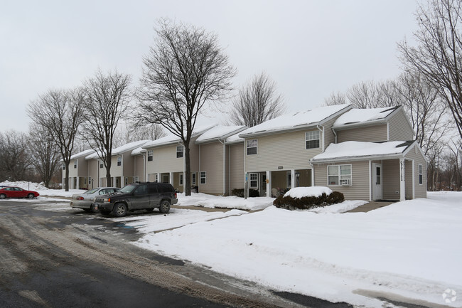 Foto del edificio - Nunda Village Apartments