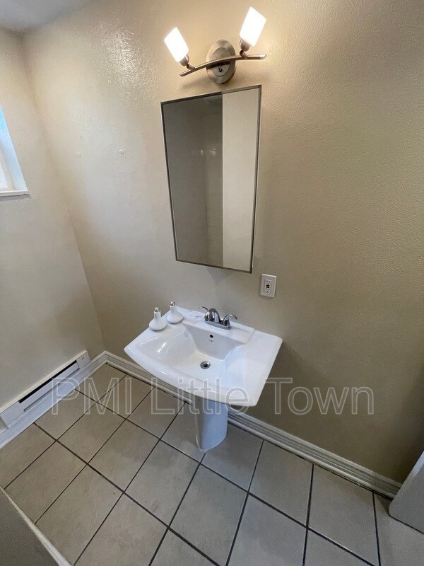 Foto del edificio - 4456 E 68th Ave