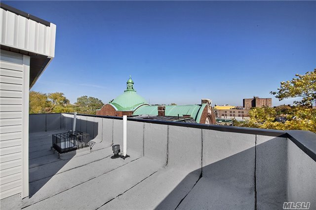 Building Photo - 1667A St Marks Ave