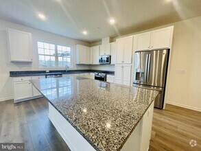 Building Photo - 202 Thompson Dr