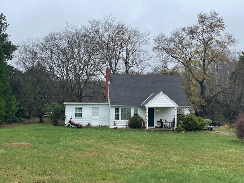 11135 Manakin Rd, Rockville, VA 23146 House Rental in Rockville, VA