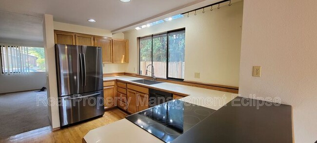 Foto del edificio - 14003 NE 62nd St
