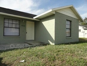 Building Photo - 7526 University Garden Dr