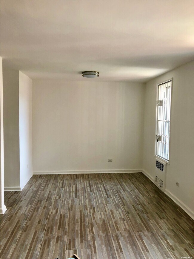 Foto del edificio - 143-55 41st Ave